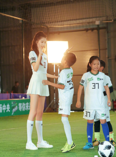 巴萨赛程比分追踪 500彩票网独家明星动态